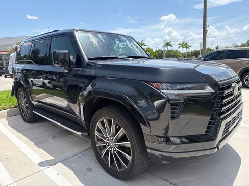 Used 2025 Lexus GX 550 w/ Cold Area Package AWD/4WD image 10