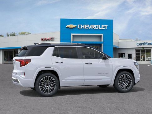 New 2026 GMC Terrain Denali w/ LPO, Black Badging Package image 5