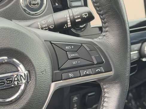 Used 2017 Nissan Rogue SL w/ SL Premium Package AWD/4WD image 25