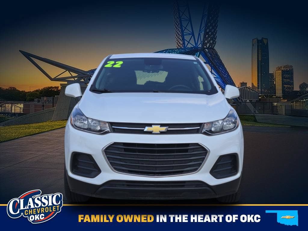 Used 2022 Chevrolet Trax LS w/ Tint and Cruise Package FWD image 2