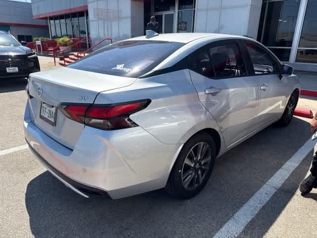 Used 2021 Nissan Versa SV FWD image 5