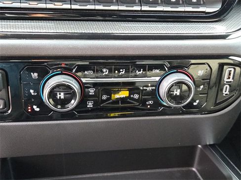 Used 2023 Chevrolet Silverado 1500 ZR2 w/ Technology Package image 24