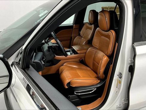 Used 2020 Lincoln Aviator Black Label Grand Touring w/ Class IV Trailer Tow Package image 33