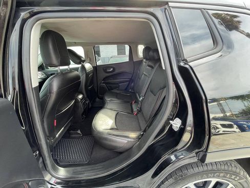 Used 2019 Jeep Compass Trailhawk w/ Cold Weather Group AWD/4WD image 8