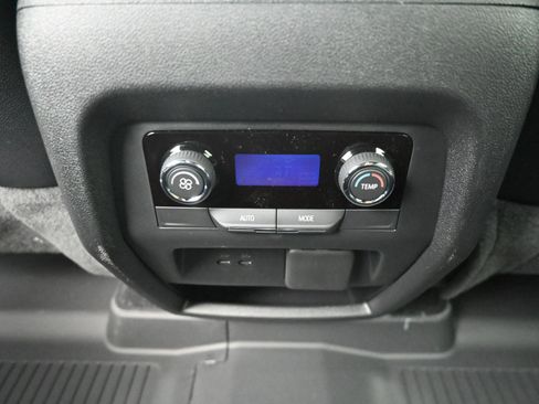 New 2026 Chevrolet Traverse LT w/ Driver Confidence Package AWD/4WD image 19