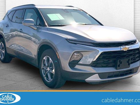 Used 2025 Chevrolet Blazer LT w/ Convenience Package AWD/4WD image 1