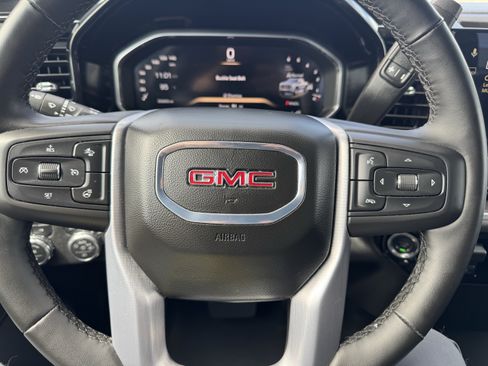Certified 2026 GMC Sierra 1500 SLT AWD/4WD image 33
