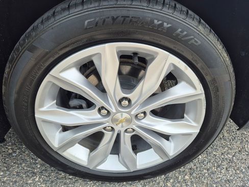 Used 2021 Chevrolet Malibu LT image 9