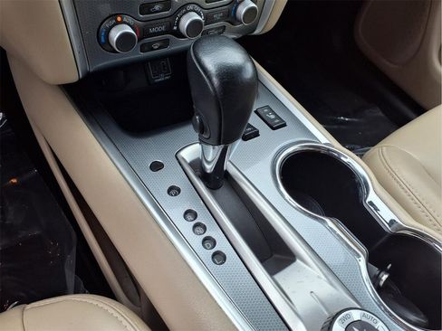 Used 2020 Nissan Pathfinder SL image 27