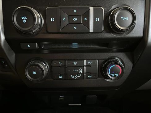 Used 2017 Ford F250 XLT image 34