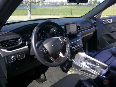 Used 2020 Ford Explorer XLT w/ Equipment Group 202A image 73