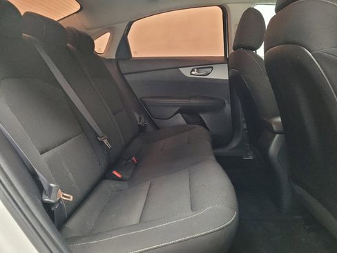 Used 2020 Kia Forte LXS FWD image 19