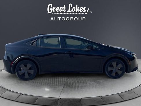 Used 2024 Toyota Prius LE FWD image 6