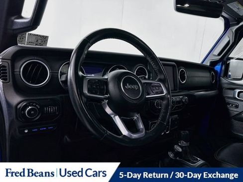 Used 2022 Jeep Wrangler Unlimited Sahara w/ Cold Weather Group AWD/4WD image 13