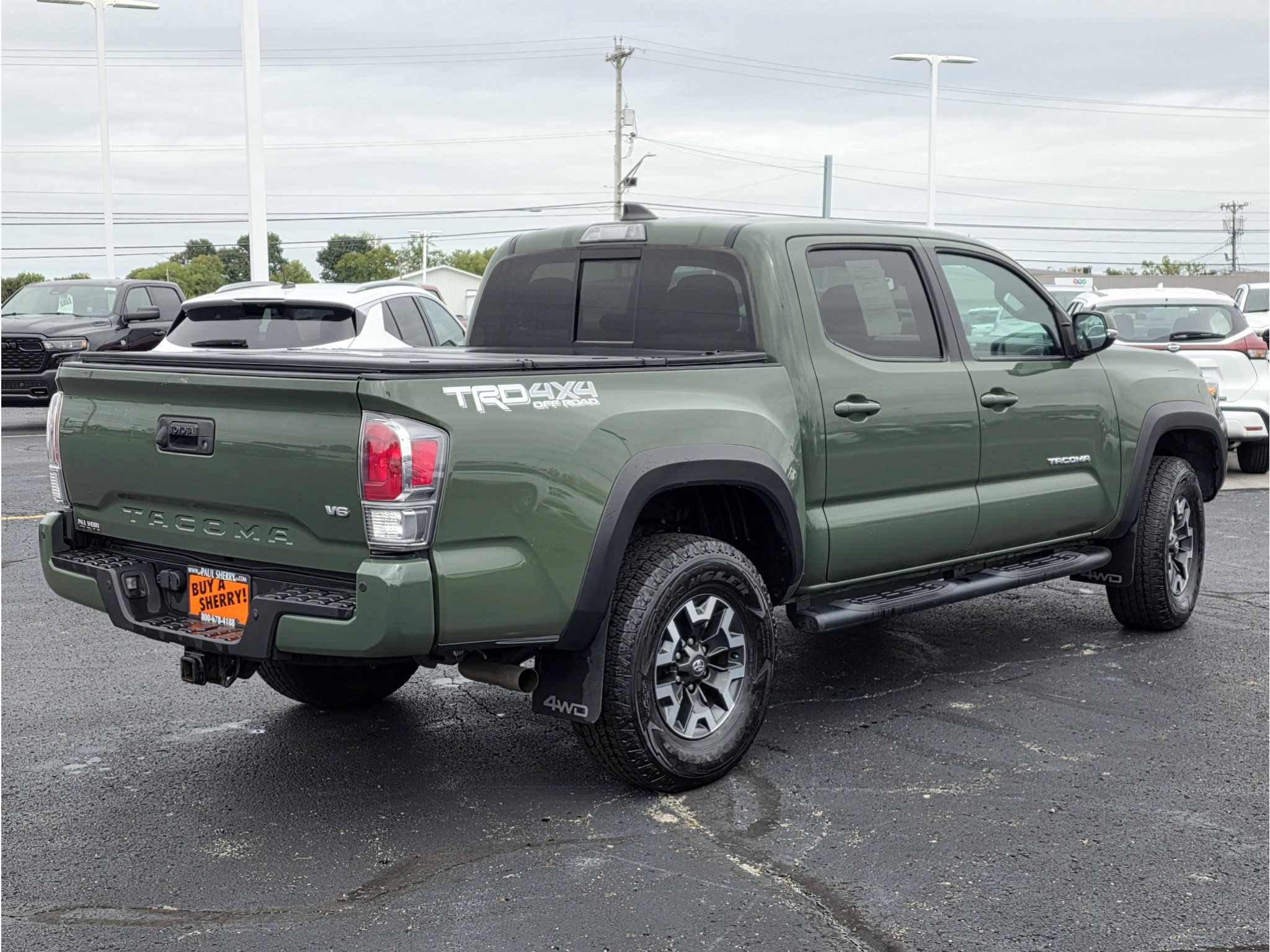 Used 2021 Toyota Tacoma TRD Off-Road w/ Technology Package AWD/4WD image 11