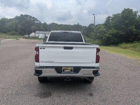 Used 2025 Chevrolet Silverado 2500 LT AWD/4WD image 5