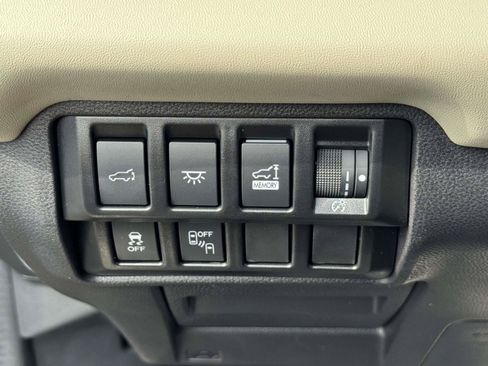 Used 2022 Subaru Ascent Limited w/ Popular Package #4 AWD/4WD image 21