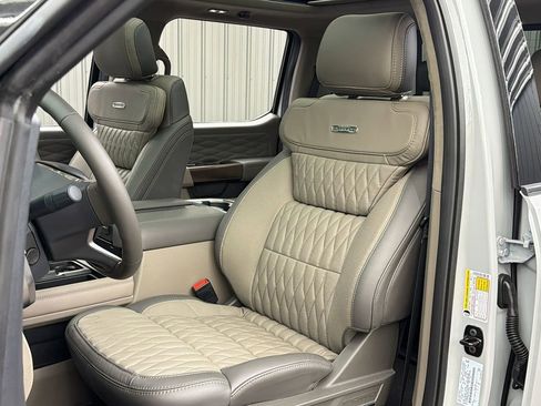 Used 2026 Ford F450 Platinum w/ Platinum Plus Package AWD/4WD image 20