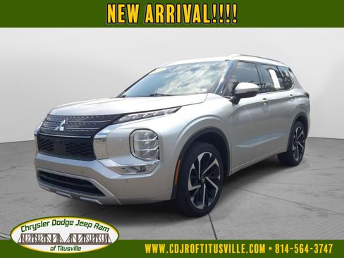 Used 2023 Mitsubishi Outlander SEL Black Edition image 1
