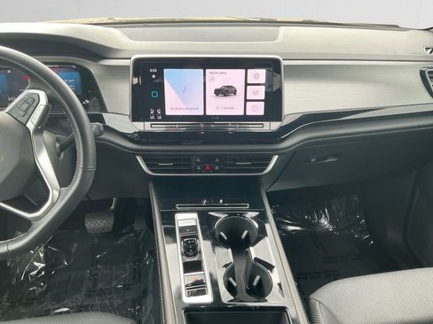 Used 2024 Volkswagen Atlas Cross Sport SE AWD/4WD image 11