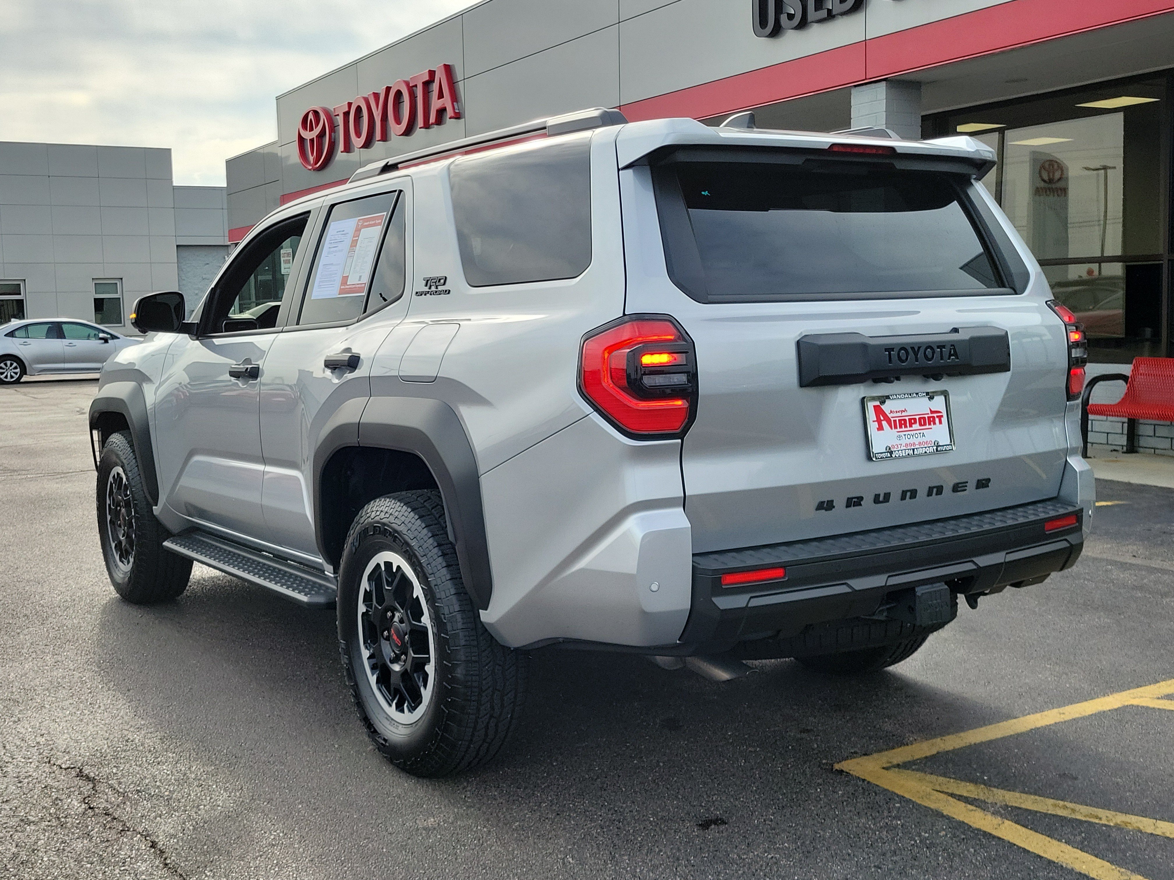 Used 2025 Toyota 4Runner TRD Off-Road Premium w/ Tow Technology Package AWD/4WD image 3