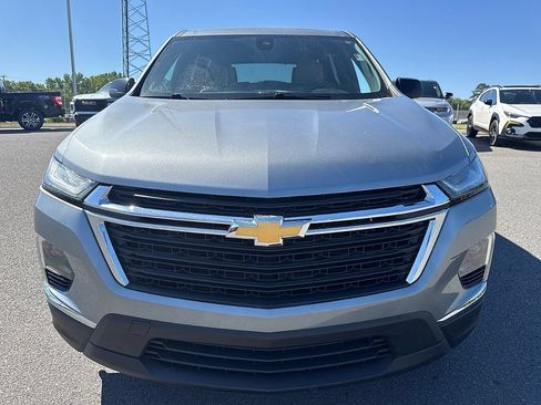 Used 2023 Chevrolet Traverse LS FWD image 7