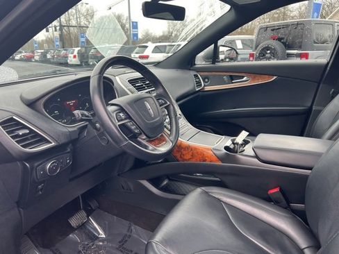 Used 2020 Lincoln Nautilus Reserve image 2