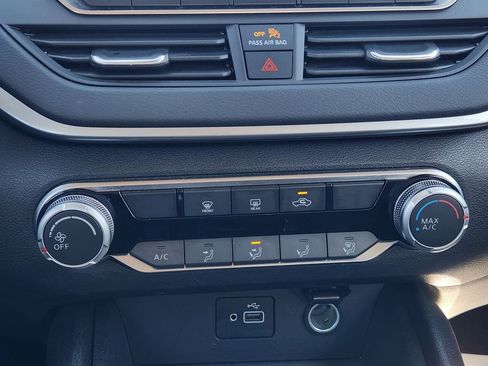 Used 2024 Nissan Altima 2.5 S image 21