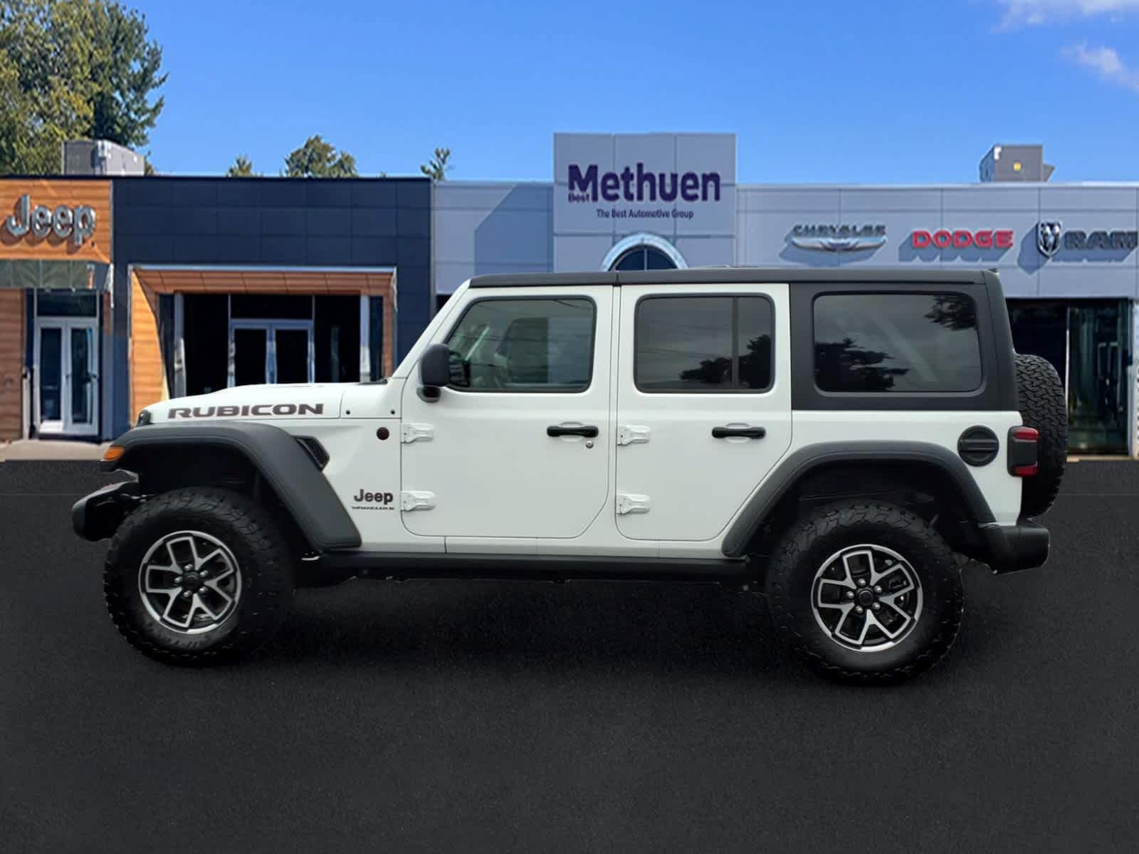 Used 2026 Jeep Wrangler Unlimited Rubicon AWD/4WD image 8