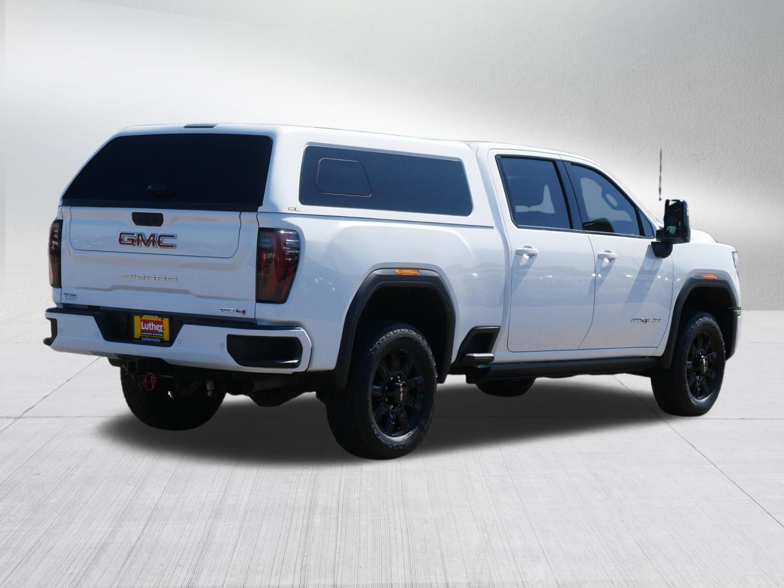 Used 2024 GMC Sierra 2500 AT4 w/ AT4 Premium Plus Package AWD/4WD image 7