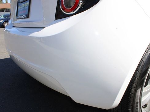 Used 2014 Chevrolet Sonic LT w/ Fun and Sun Package FWD image 33