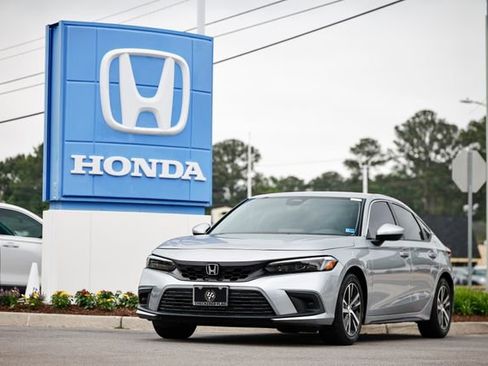 Used 2024 Honda Civic LX image 1