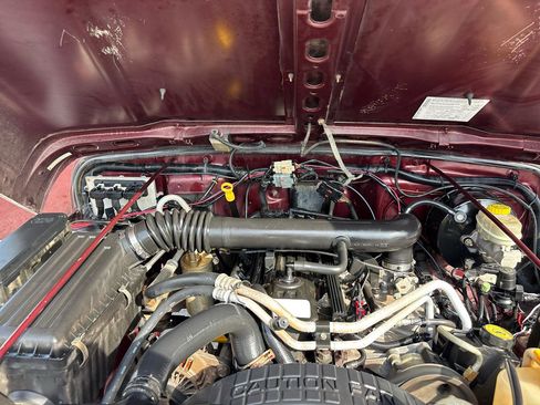 Used 2004 Jeep Wrangler Sport image 32