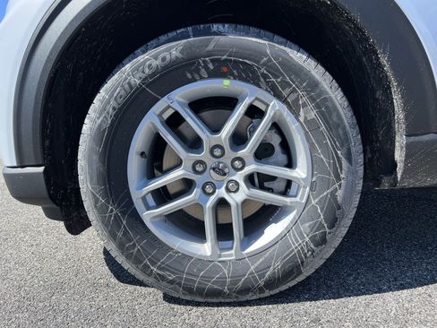 New 2026 Ford Explorer Active image 12