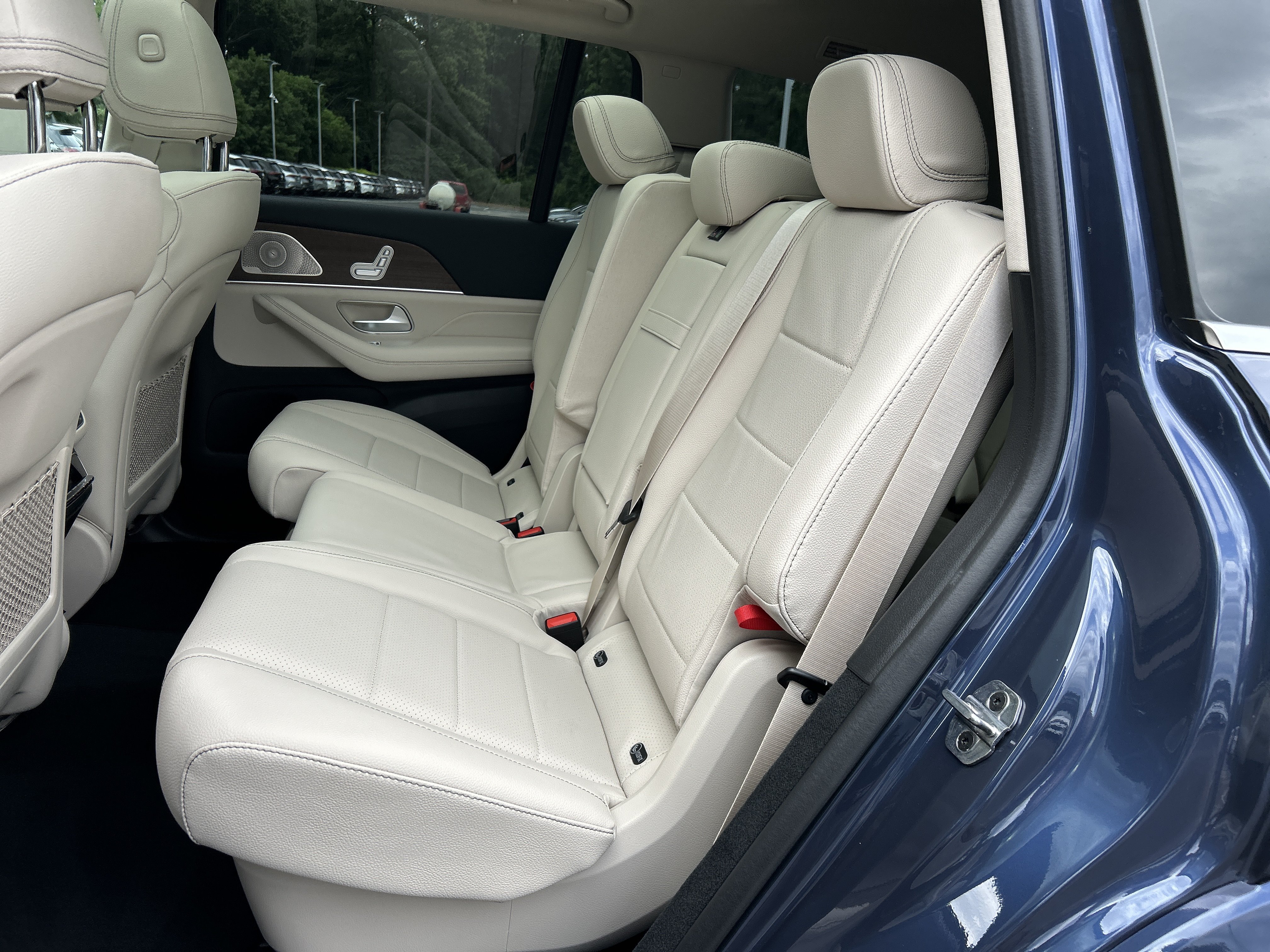 New 2026 Mercedes-Benz GLS 450 4MATIC image 38