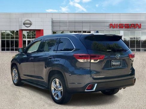 Used 2019 Toyota Highlander Limited FWD image 5