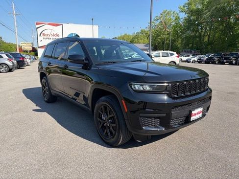 Used 2024 Jeep Grand Cherokee L Laredo AWD/4WD image 24