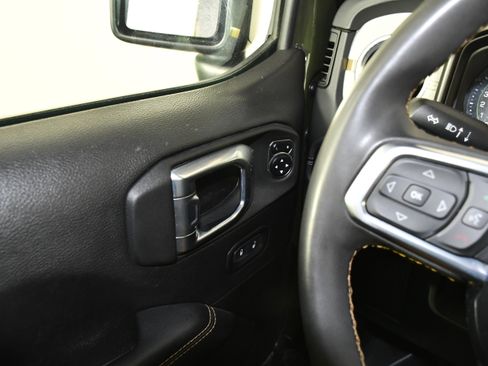 Used 2024 Jeep Wrangler Unlimited Sahara AWD/4WD image 33