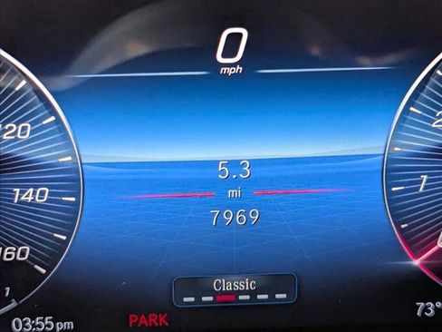 Used 2025 Mercedes-Benz GLB 250 image 9