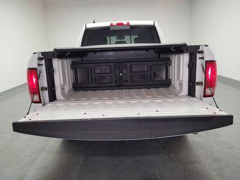 Used 2014 RAM 1500 Classic SLT RWD image 29