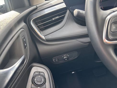 Used 2025 Buick Encore GX Preferred FWD image 33