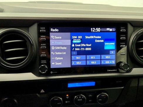 Used 2022 Toyota Tacoma TRD Sport w/ Technology Package image 16