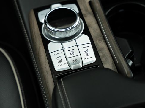 Used 2021 Genesis G90 3.3T Premium AWD/4WD image 14