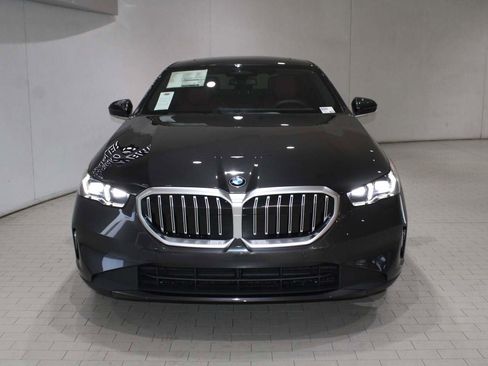 New 2026 BMW 530i RWD image 9