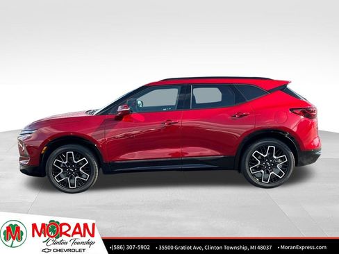 Certified 2024 Chevrolet Blazer RS w/ Driver Confidence II Package image 3