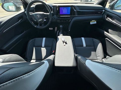 New 2026 Toyota Camry SE FWD image 10