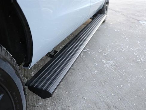 Used 2025 Ford Expedition Max Platinum w/ Stealth Appearance Package image 8