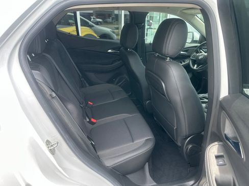 Used 2022 Buick Encore GX Preferred w/ Cold Weather Comfort Package FWD image 11