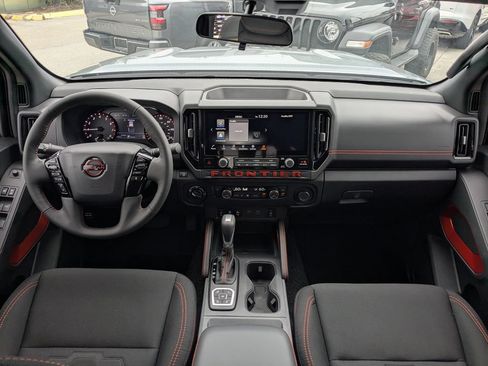 Used 2026 Nissan Frontier PRO-4X w/ Tow Package AWD/4WD image 15