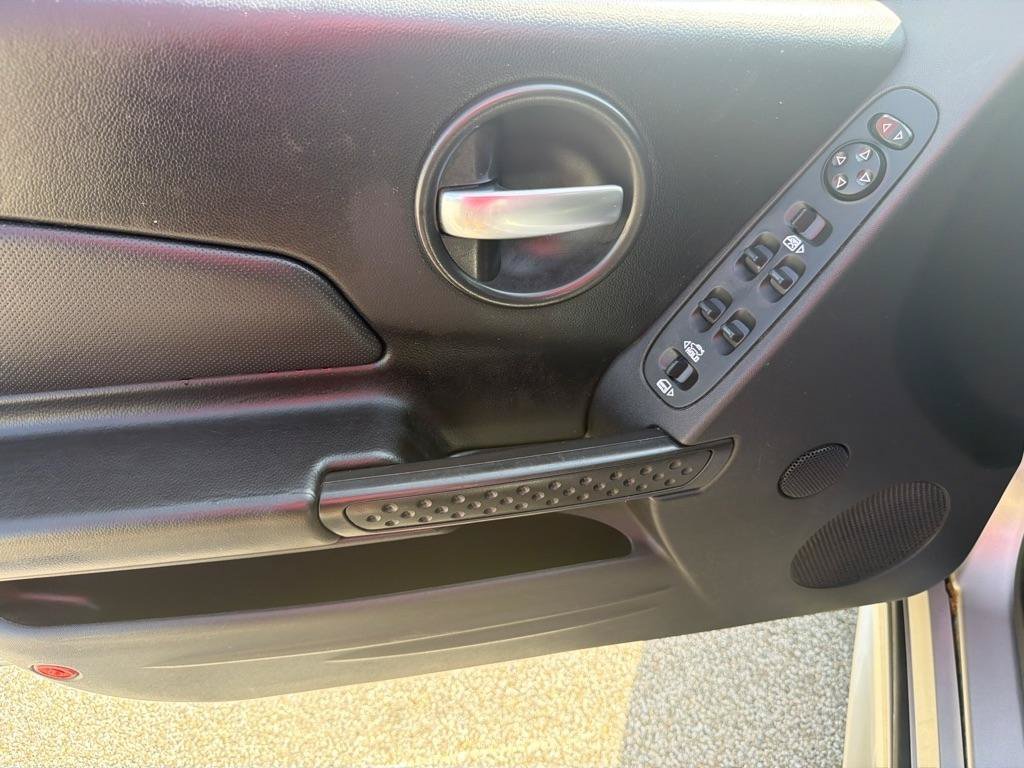 Used 2006 Pontiac Grand Prix FWD image 14